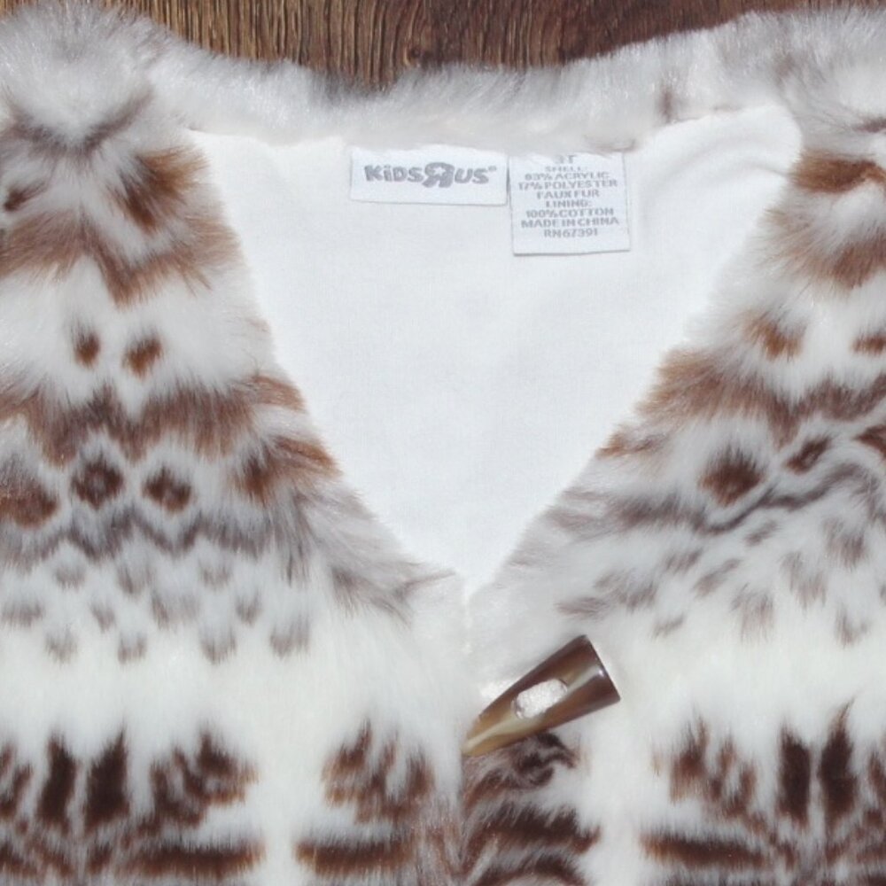 NWT Toddler Girls Kids R Us Brown White Soft Faux Fur Nordic Snowflake Vest 3T - Picture 2 of 3